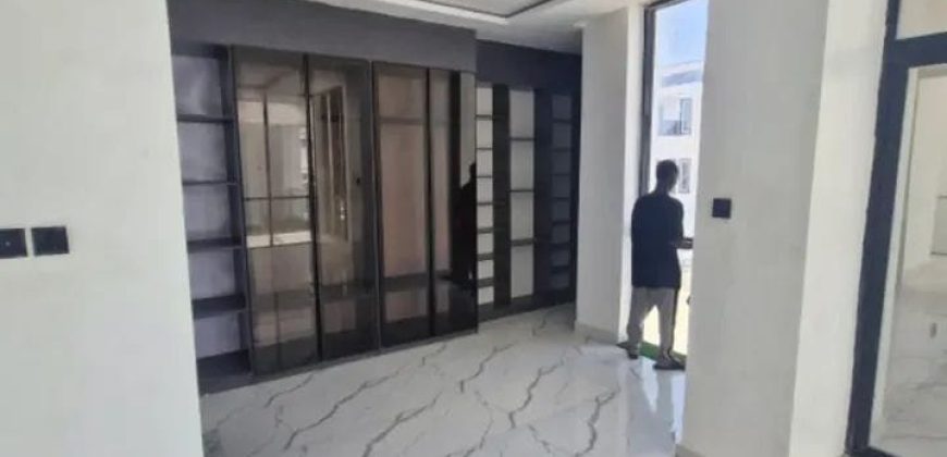5 bed fully detach smart home duplex with pool