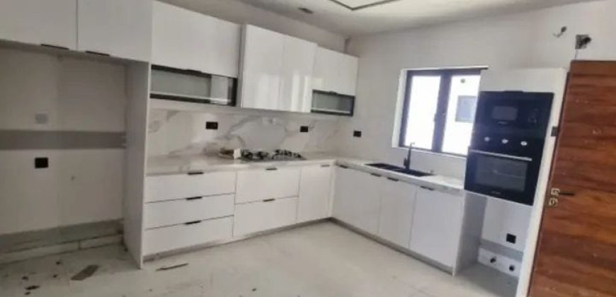 5 bed fully detach with pool and cinema