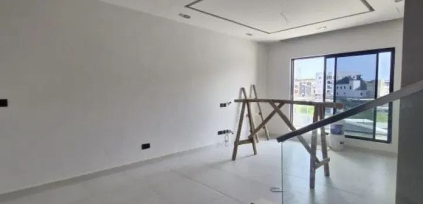 5 bed fully detach with pool and cinema