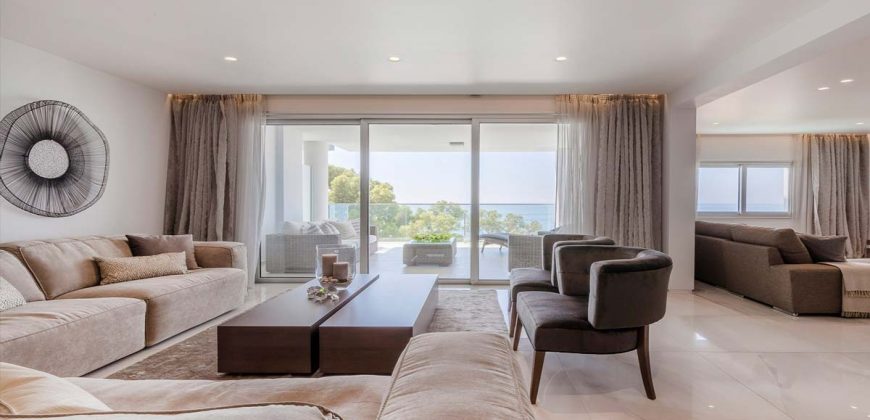 5 bed fully detach smart home duplex with pool