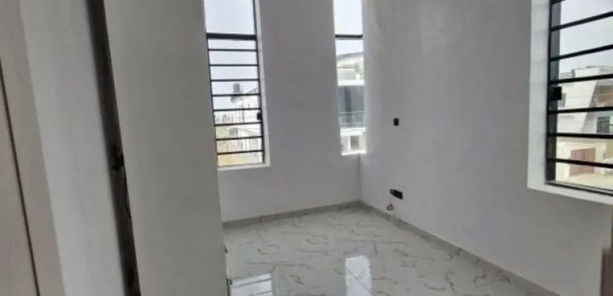 spacious 4 bed terrace duplex