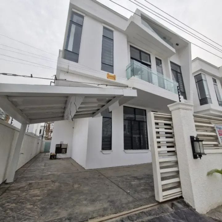 spacious 4 bed terrace duplex