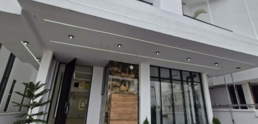 5 bedroom brand new luxury property