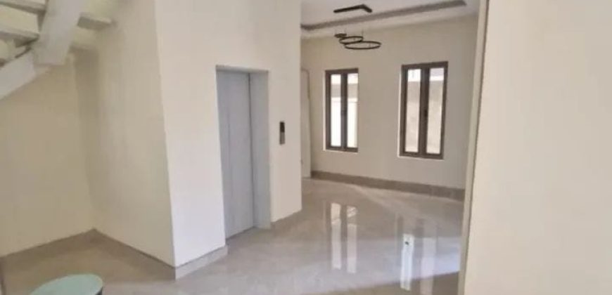 5 bedroom brand new luxury property