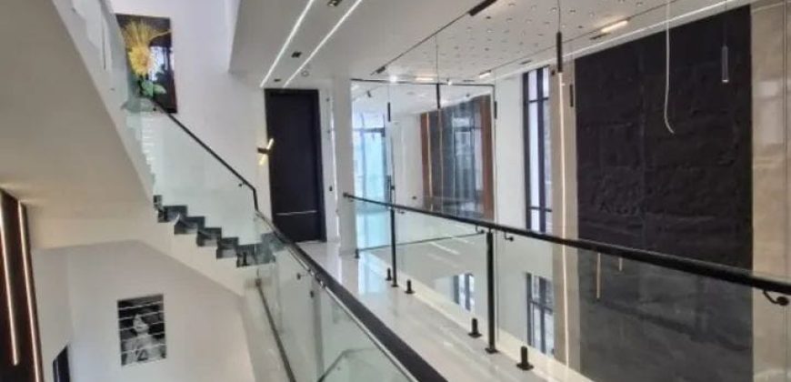 5 bedroom brand new luxury property