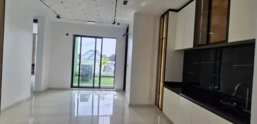 5 bedroom brand new luxury property