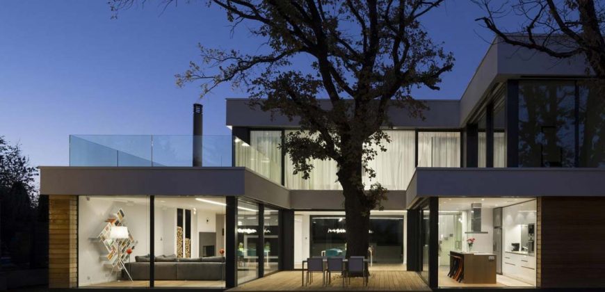 5 bed fully detach smart home duplex with pool
